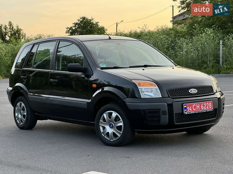 Хэтчбек Ford Fusion 2006 в Виннице