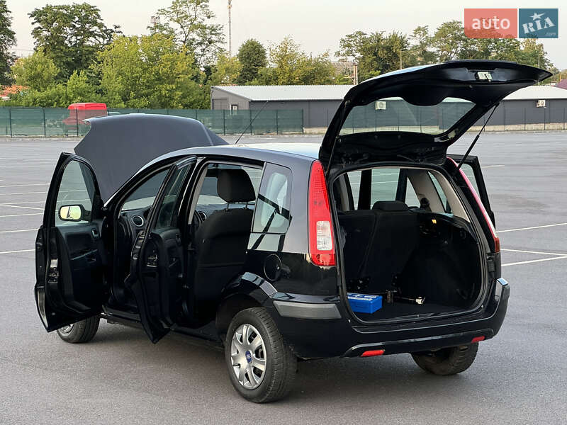 Хэтчбек Ford Fusion 2006 в Виннице