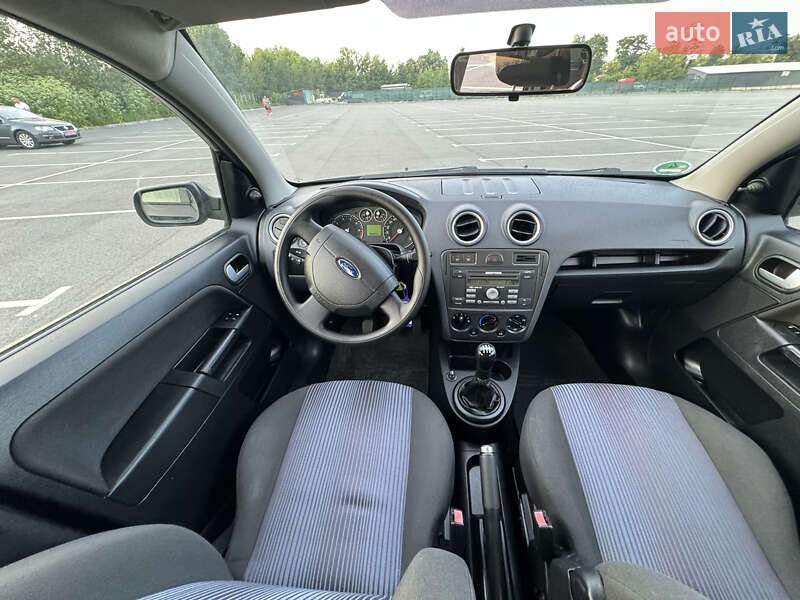 Хэтчбек Ford Fusion 2006 в Виннице