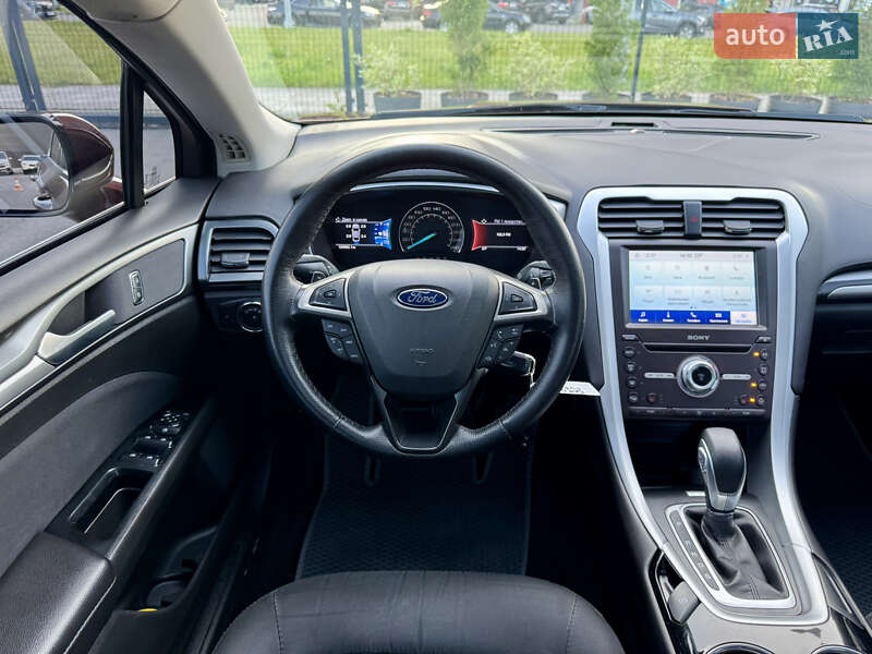 Седан Ford Fusion 2015 в Киеве фото 7 Седан Ford Fusion 2015 в Киеве