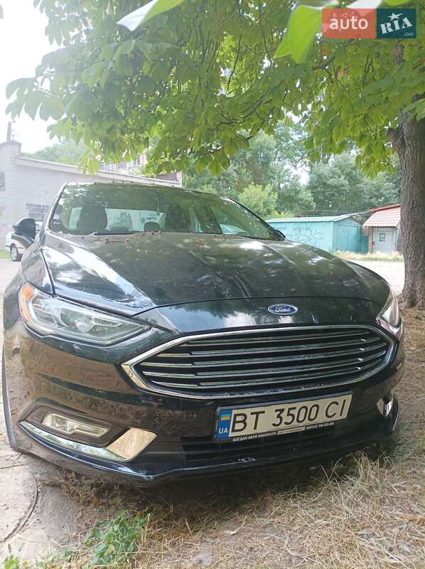 Седан Ford Fusion 2017 в 