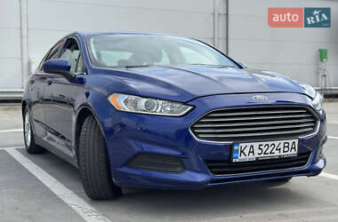 Седан Ford Fusion 2015 в 