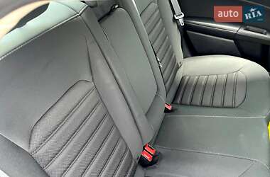 Седан Ford Fusion 2018 в 
