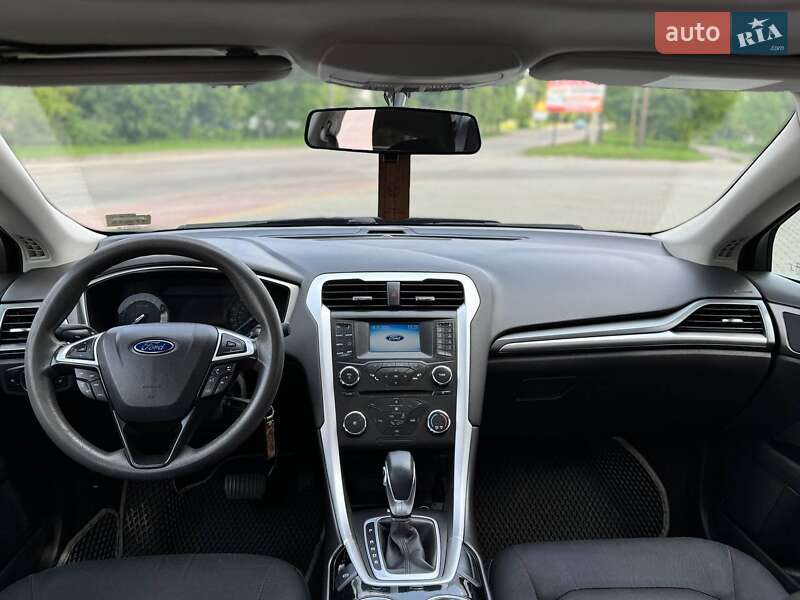 Седан Ford Fusion 2013 в Ровно