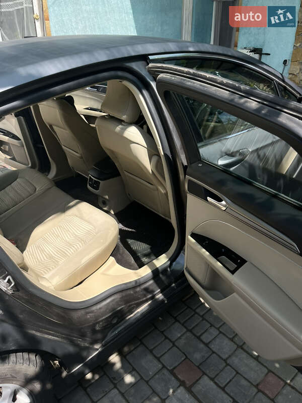 Седан Ford Fusion 2015 в Одессе