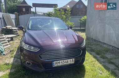 Седан Ford Fusion 2012 в 