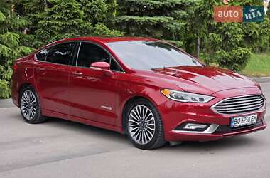 Седан Ford Fusion 2017 в 