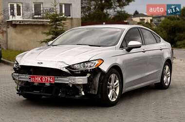 Седан Ford Fusion 2018 в 
