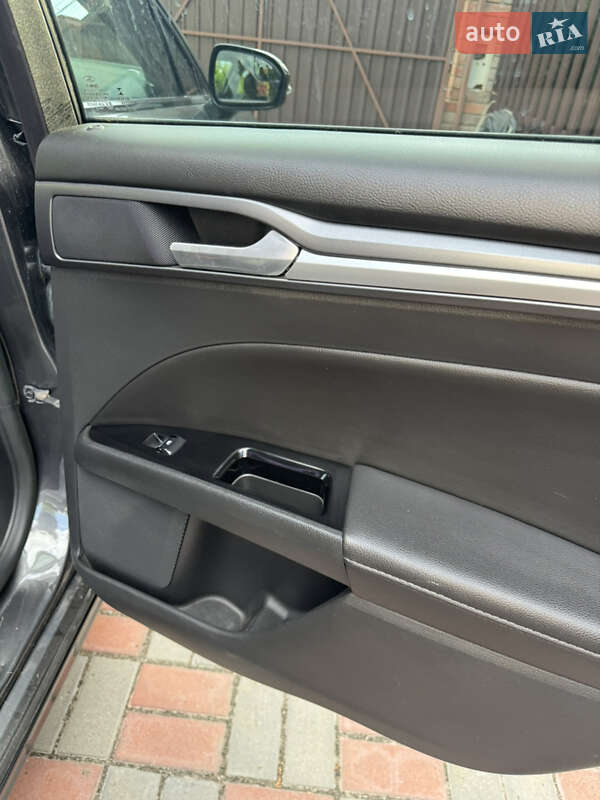 Седан Ford Fusion 2015 в Киеве фото 11 Седан Ford Fusion 2015 в Киеве