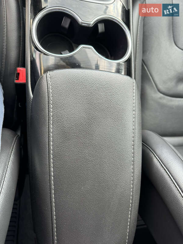 Седан Ford Fusion 2015 в Киеве фото 21 Седан Ford Fusion 2015 в Киеве