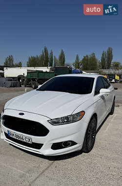 Седан Ford Fusion 2013 в 
