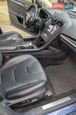 Седан Ford Fusion 2018 в 
