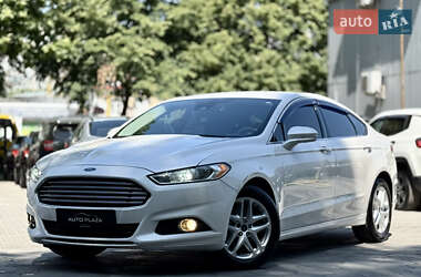 Седан Ford Fusion 2013 в 