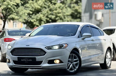 Седан Ford Fusion 2013 в 