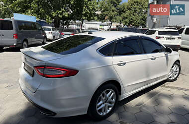 Седан Ford Fusion 2013 в 