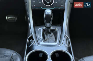 Седан Ford Fusion 2013 в 
