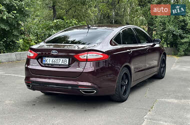 Седан Ford Fusion 2013 в 