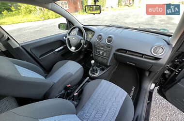 Хэтчбек Ford Fusion 2009 в 