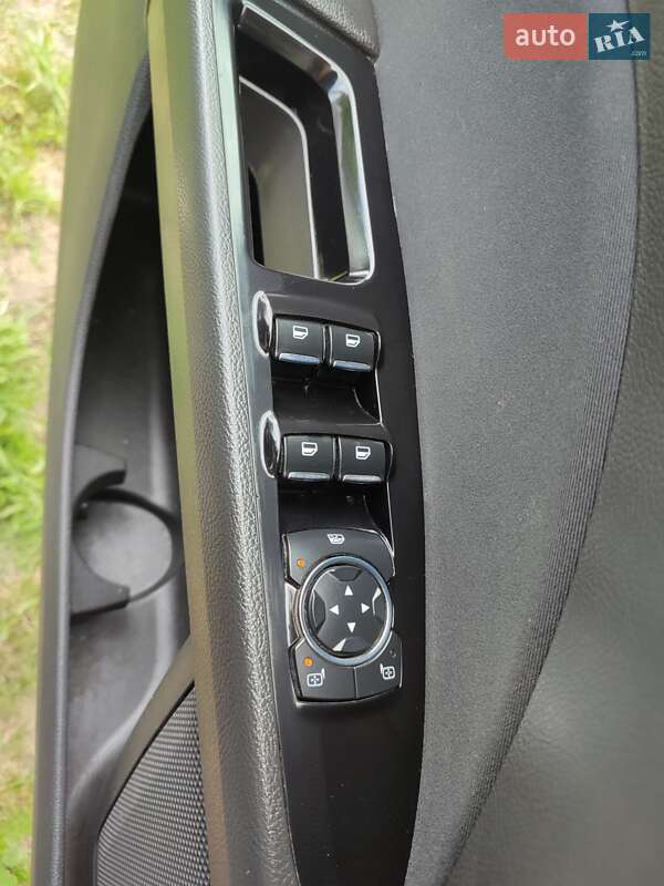 Седан Ford Fusion 2015 в Лысянке