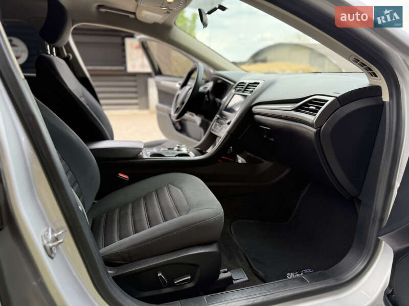 Седан Ford Fusion 2018 в Днепре