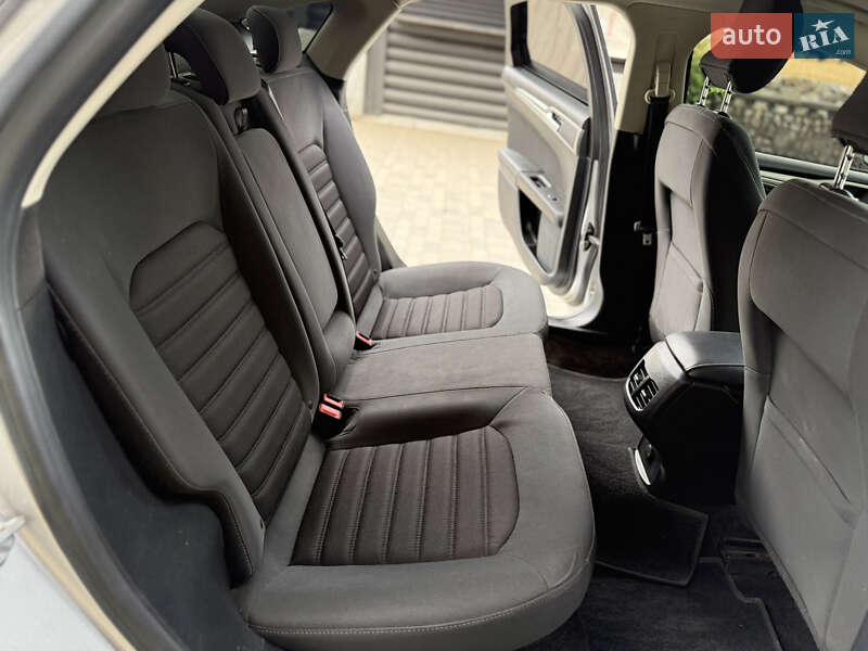 Седан Ford Fusion 2018 в Днепре