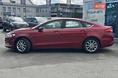 Седан Ford Fusion 2017 в 