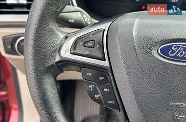 Седан Ford Fusion 2017 в 