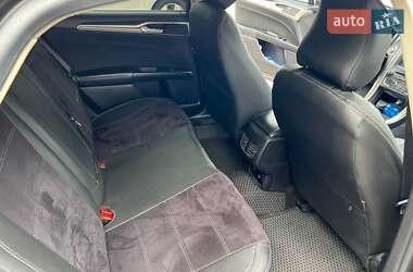 Седан Ford Fusion 2018 в 