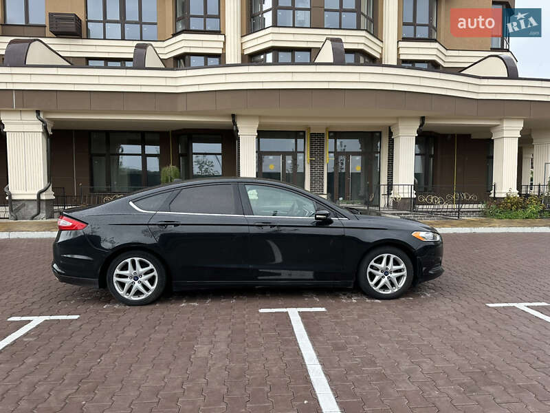 Седан Ford Fusion 2015 в Киеве