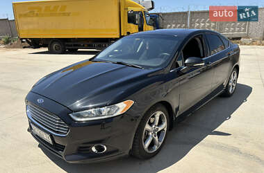 Седан Ford Fusion 2014 в 
