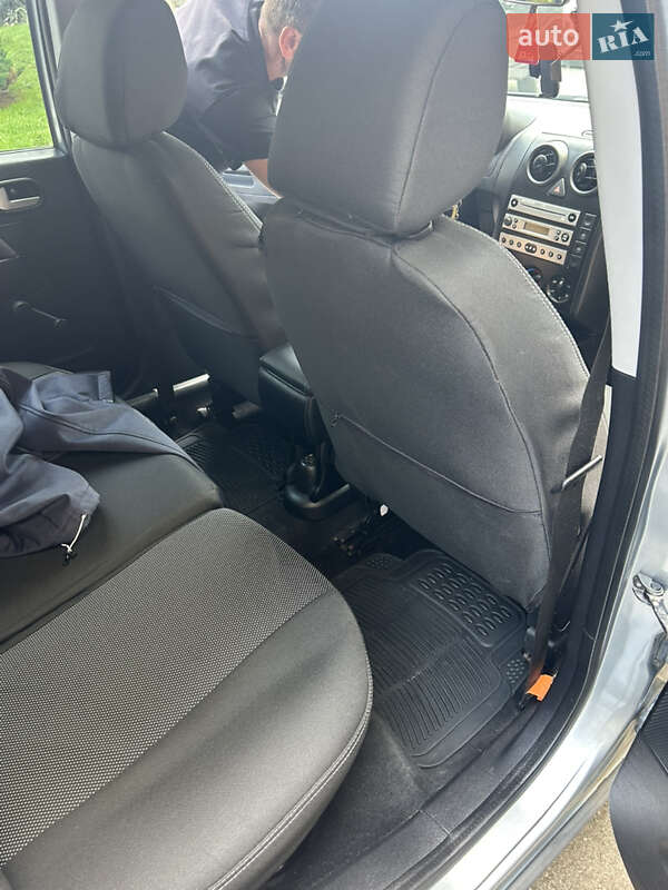 Хэтчбек Ford Fusion 2005 в Киеве