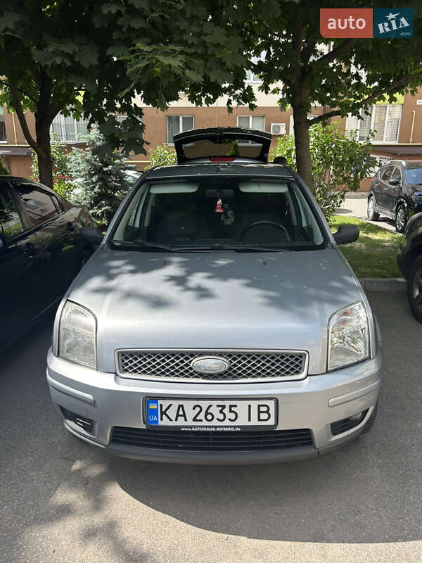 Хэтчбек Ford Fusion 2005 в Киеве
