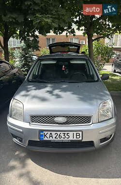 Хетчбек Ford Fusion 2005 в 