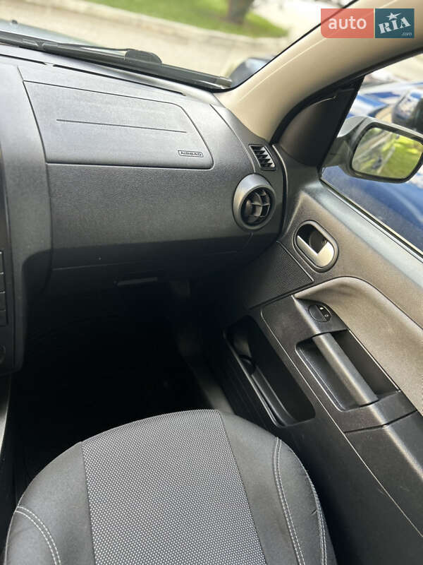 Хэтчбек Ford Fusion 2005 в Киеве