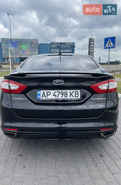 Седан Ford Fusion 2015 в 