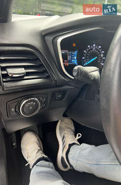 Седан Ford Fusion 2019 в 