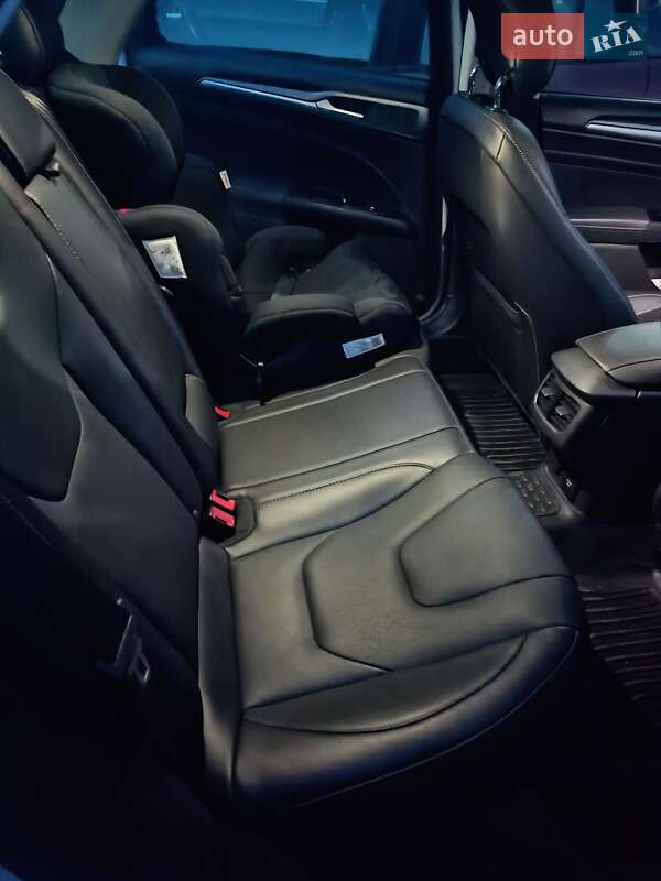 Седан Ford Fusion 2013 в Киеве