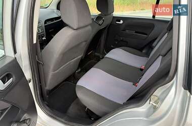 Хэтчбек Ford Fusion 2009 в 