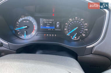 Седан Ford Fusion 2013 в 
