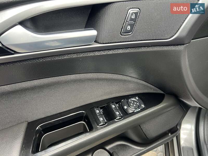 Седан Ford Fusion 2015 в Одессе