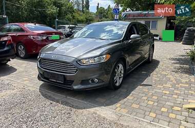 Седан Ford Fusion 2015 в 