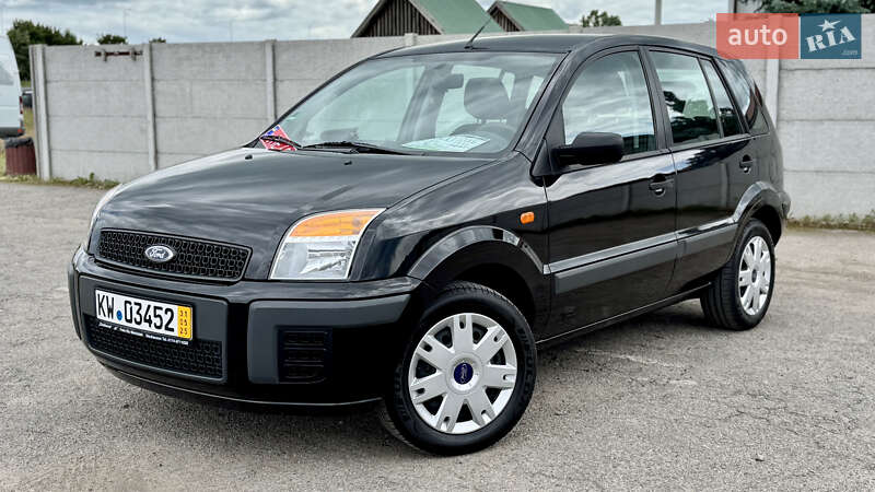 Хэтчбек Ford Fusion 2006 в 