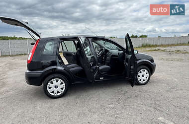 Хэтчбек Ford Fusion 2006 в 
