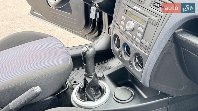 Хэтчбек Ford Fusion 2006 в Виннице фото 29 Хэтчбек Ford Fusion 2006 в Виннице