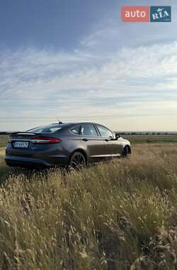 Седан Ford Fusion 2018 в Одесі