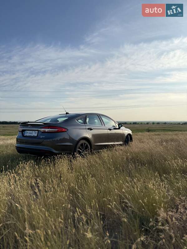 Седан Ford Fusion 2018 в Одесі