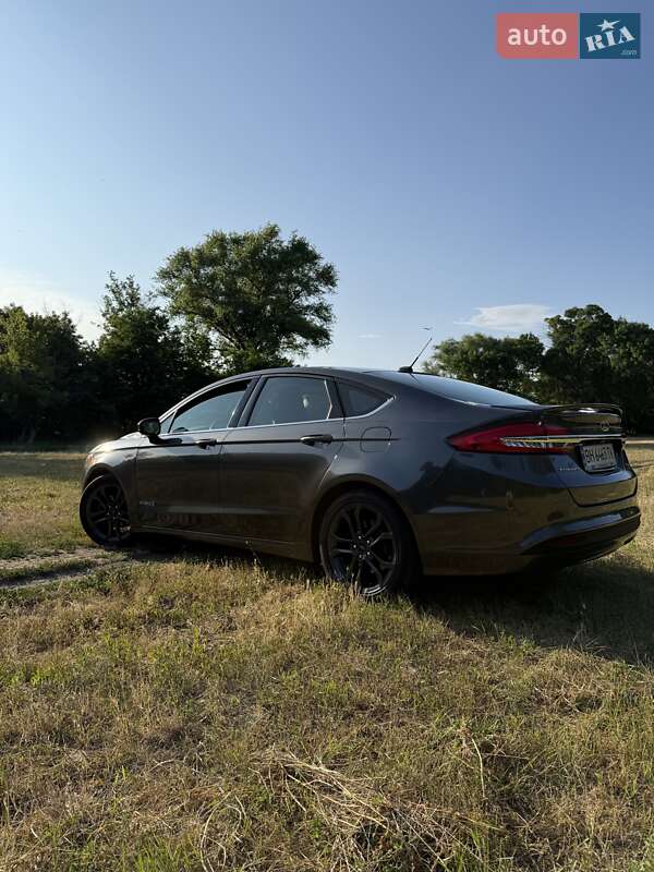 Седан Ford Fusion 2018 в Одесі