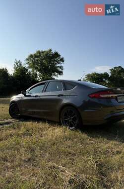 Седан Ford Fusion 2018 в 