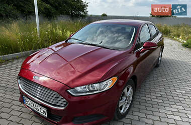 Седан Ford Fusion 2015 в 