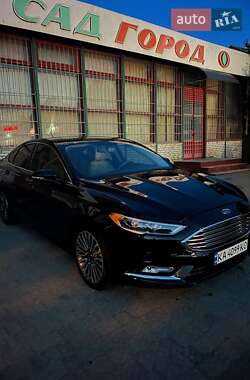 Седан Ford Fusion 2017 в Южному
